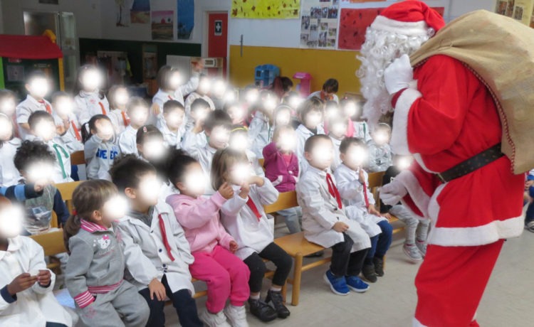 Babbo Natale e Don Gigi a scuola